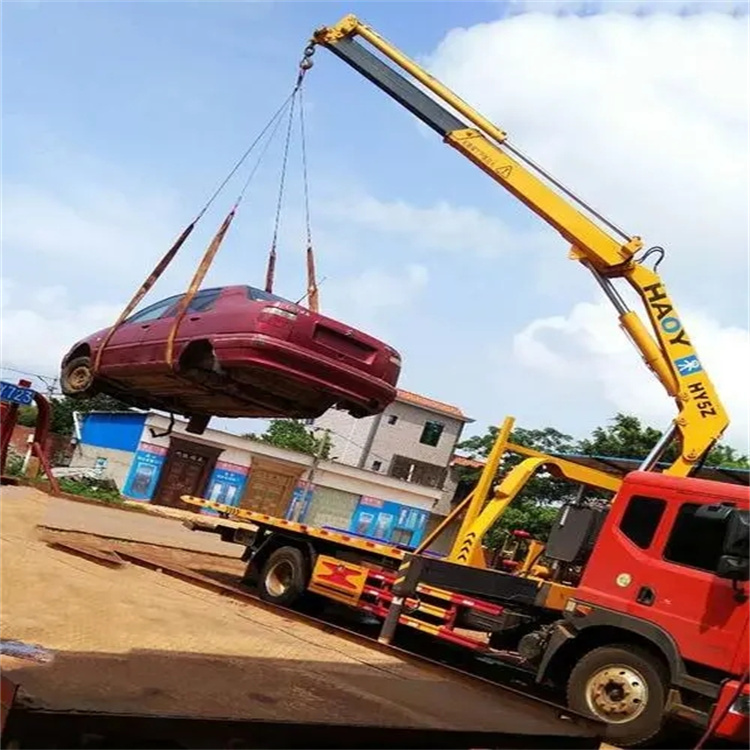 平和县吊车救援小汽车怎么吊