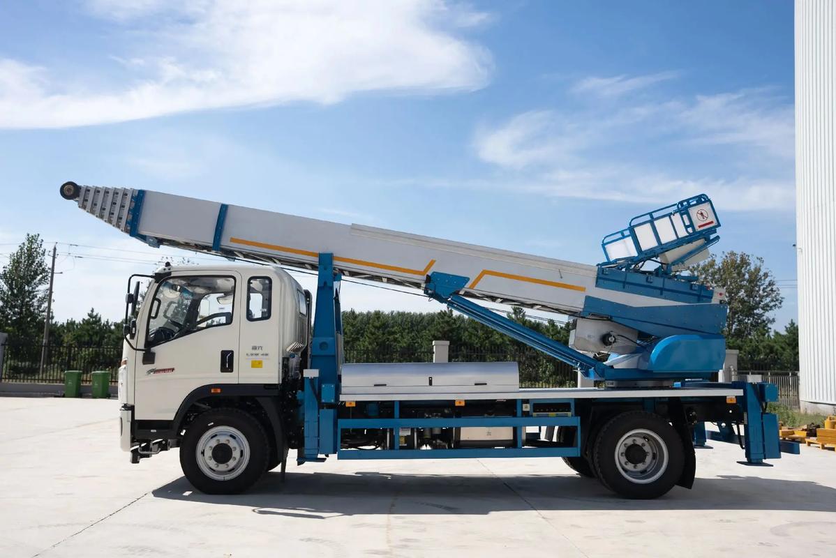 平和县云梯上料车租赁费用