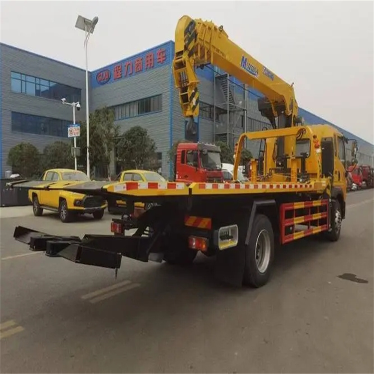 平和县附近小随车吊出租电话，轻松解决搬运烦恼