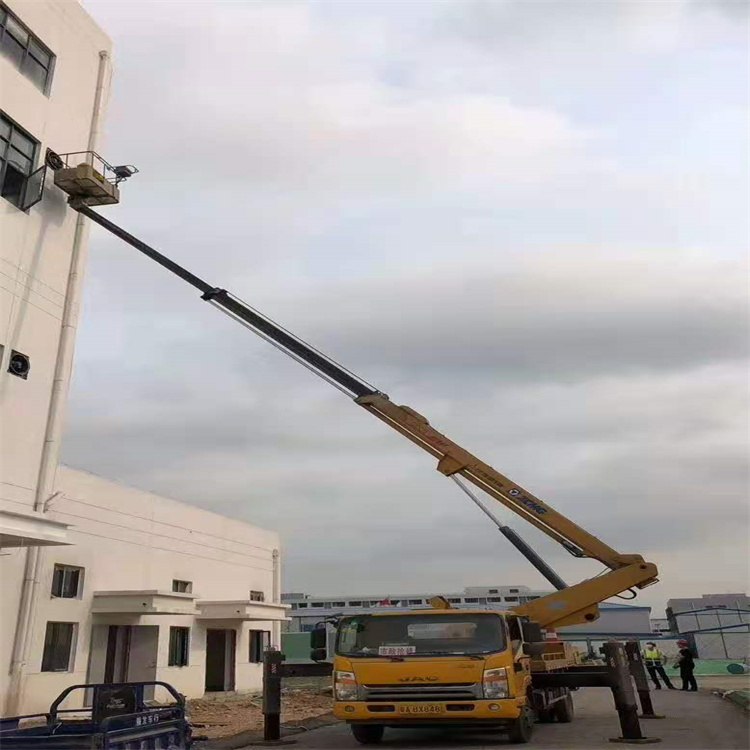 平和县附近高空车出租|市政施工/设备安装专用|随叫随到|亿立达设备租赁